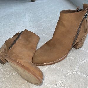 DV Dolce Vita Jaeger Double ZIP Ankle Booties